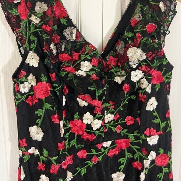 Black Floral Embroidered Sleeveless Long Dress - Picture 5 of 8